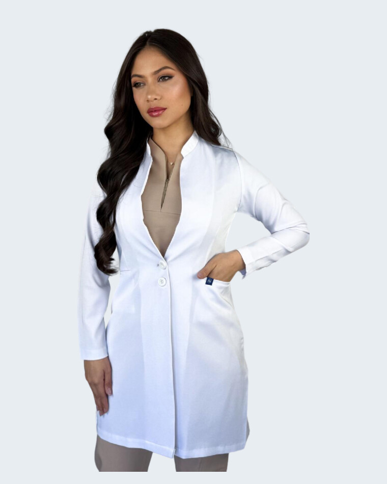 Uniforme médico BATA MEDIC Femenino de Nova Scrubs en Blanco